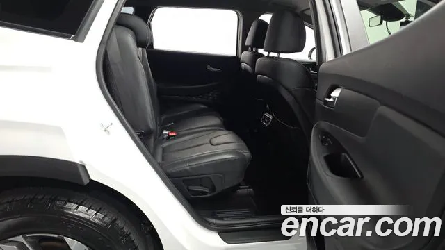 Hyundai Santafe Новый Santa Fe Дизель 2.2 4WD — Фото автомобиля 12