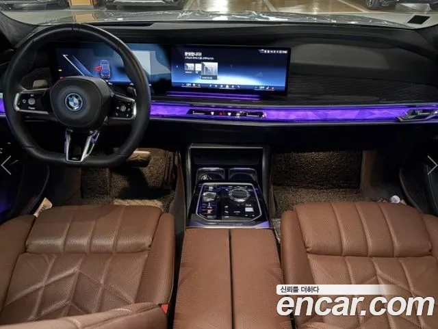 BMW 7 Series G70 — Фото автомобиля 7