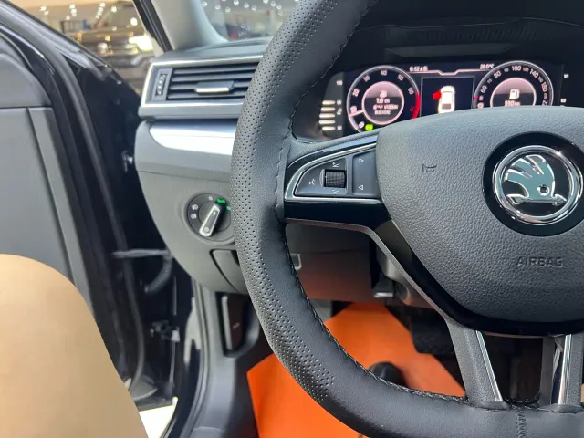 Skoda Superb — Фото автомобиля 13