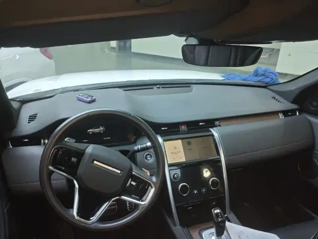 Land Rover Discovery Sport — Фото автомобиля 5