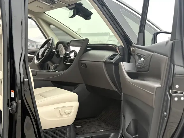 Toyota Vellfire — Фото автомобиля 7