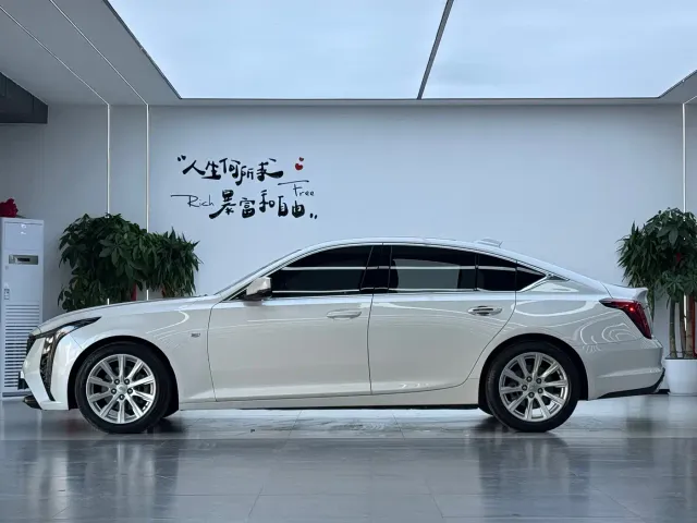 Cadillac CT5 — Фото автомобиля 21