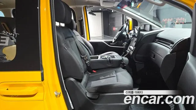 Hyundai Staria — Фото автомобиля 18