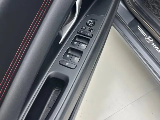 Hyundai Elantra — Фото автомобиля 8