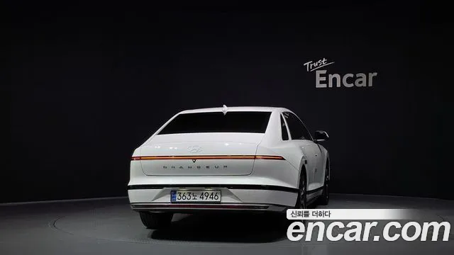 Hyundai Grandeur GN7 — Фото автомобиля 4