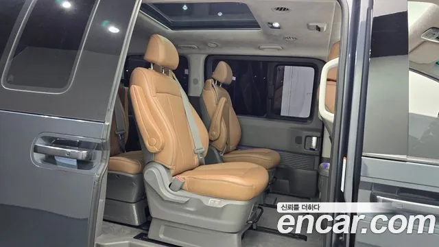 Hyundai Staria Staria 4WD Lounge 9 мест — Фото автомобиля 24