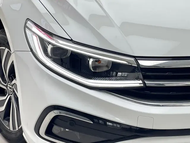 Volkswagen Bora — Фото автомобиля 4