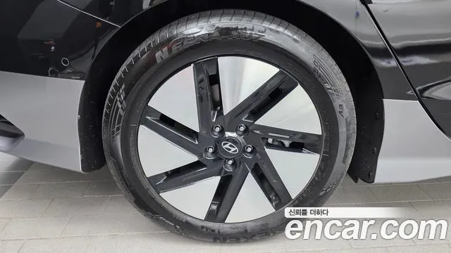 Hyundai Ioniq 6 — Фото автомобиля 5