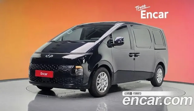 Фотография автомобиля — Hyundai Staria
