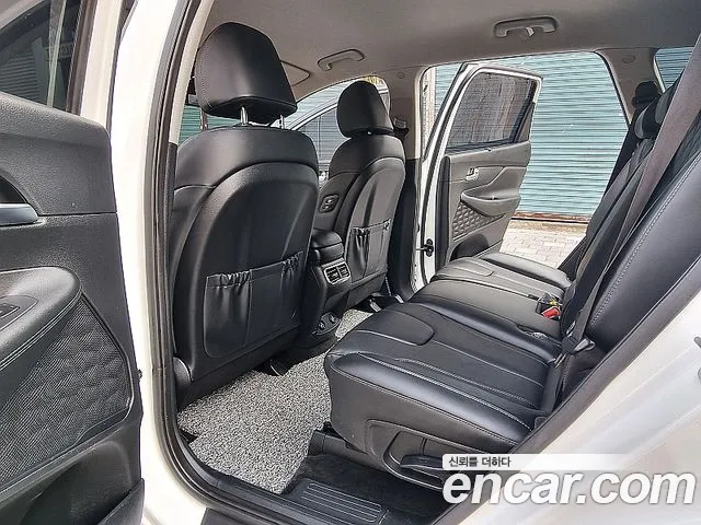 Hyundai Santafe — Фото автомобиля 8