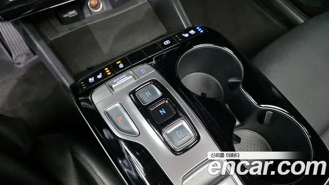 Hyundai Tucson Tucson (NX4) Дизель 2.0 2WD — Фото автомобиля 9