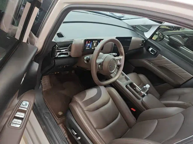 Wuling Starlight 730 — Фото автомобиля 15