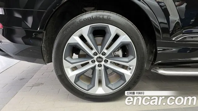 Audi Q7 55 TFSI quattro Premium — Фото автомобиля 5