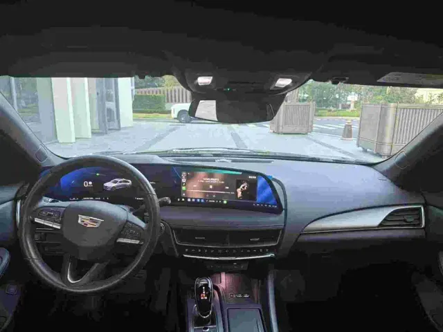 Cadillac CT5 — Фото автомобиля 8