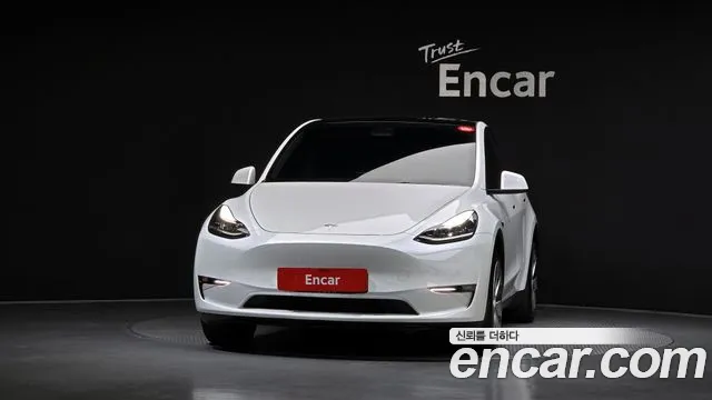 Tesla Model Y — Фото автомобиля 2