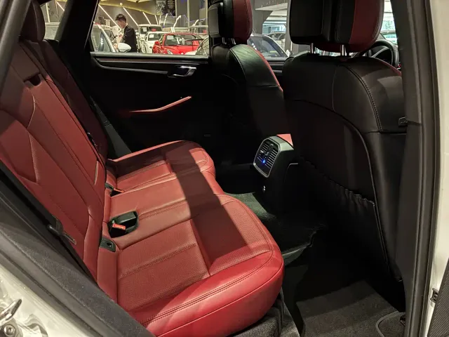 Porsche Macan — Фото автомобиля 18