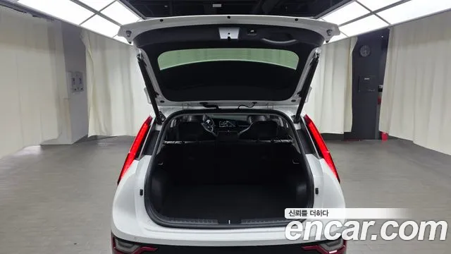 Kia Niro The All New Niro Signature — Фото автомобиля 20