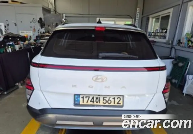 Hyundai Kona — Фото автомобиля 2
