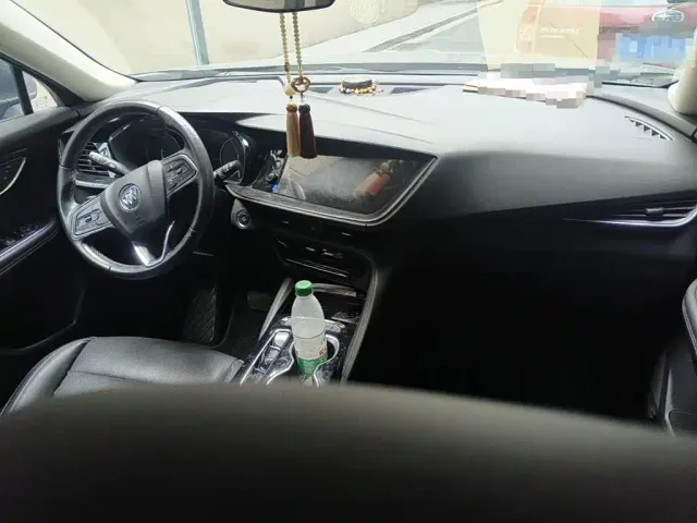 Buick Envision S — Фото автомобиля 12