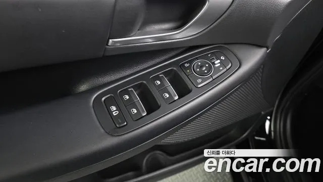 Hyundai Sonata — Фото автомобиля 8