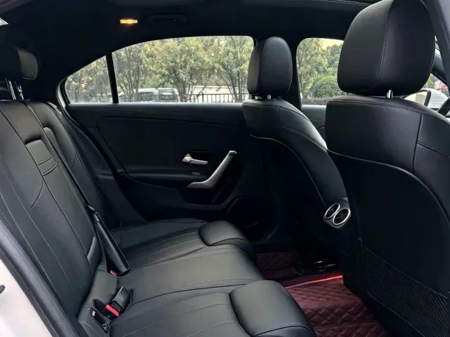 Mercedes-Benz A-Class — Фото автомобиля 9