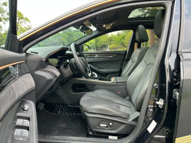 Dongfeng Yixuan MAX — Фото автомобиля 12