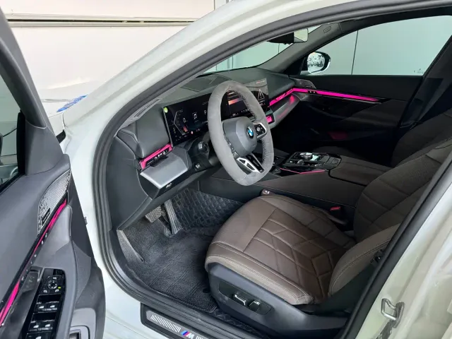 BMW 5 Series — Фото автомобиля 7