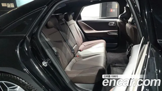 Hyundai Ioniq 6 — Фото автомобиля 17