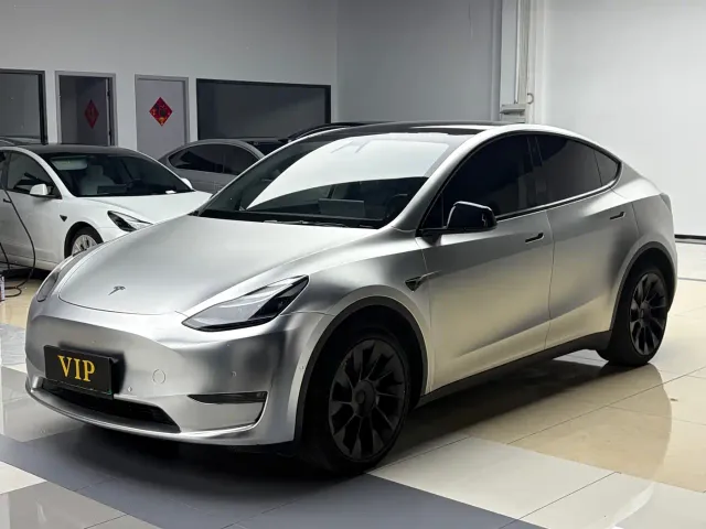 Фотография автомобиля — Tesla Model Y