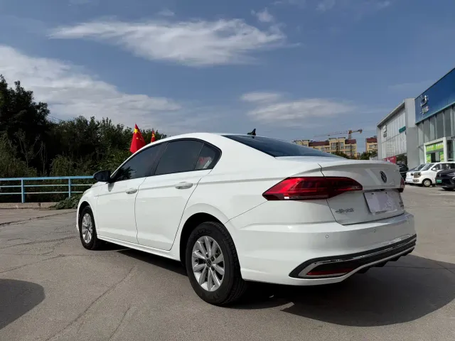 Volkswagen Bora — Фото автомобиля 15