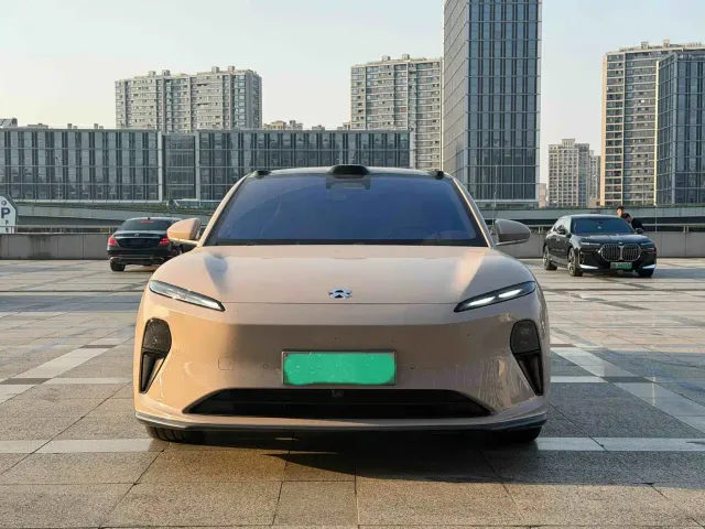 Nio ET5 Touring — Фото автомобиля 2