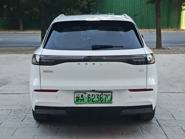Geely Galaxy E5 — Фото автомобиля 5