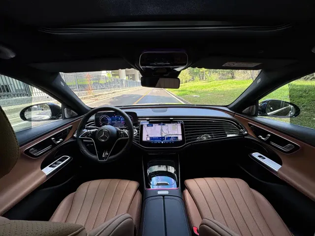 Mercedes-Benz E-Class — Фото автомобиля 7