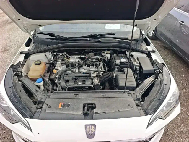 Roewe i5 — Фото автомобиля 19