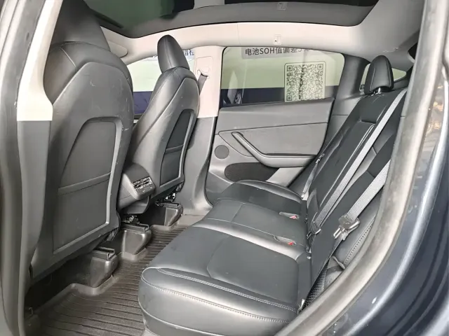 Tesla Model Y — Фото автомобиля 6