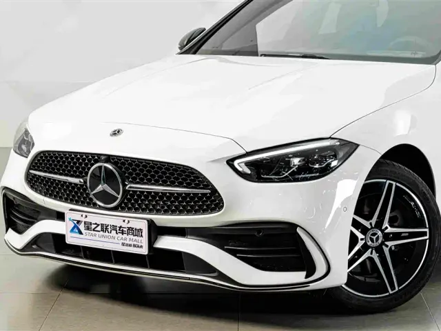 Mercedes-Benz C-Class — Фото автомобиля 2