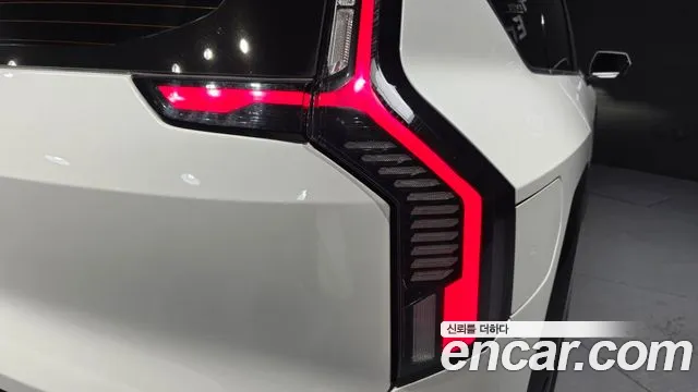 Kia EV9 — Фото автомобиля 8