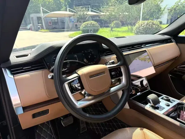 Land Rover Range Rover — Фото автомобиля 2