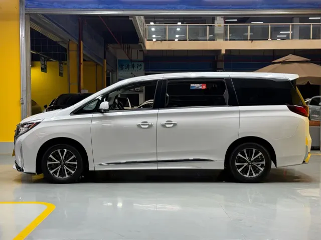 GAC Trumpchi M8 — Фото автомобиля 4