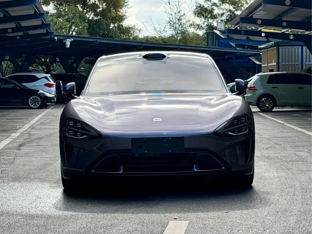Xiaomi SU7 — Фото автомобиля 2