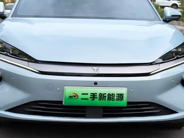 BYD Qin L — Фото автомобиля 8