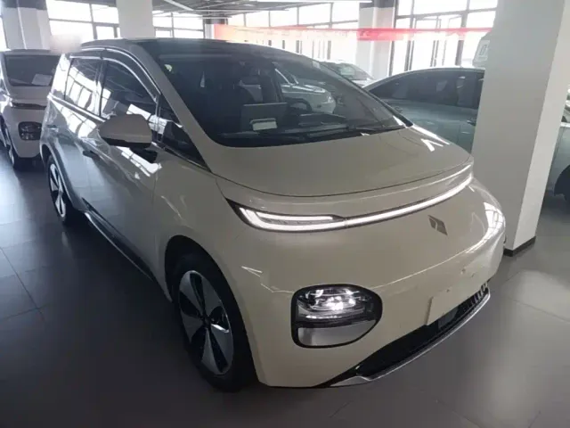 Baojun Cloud — Фото автомобиля 3