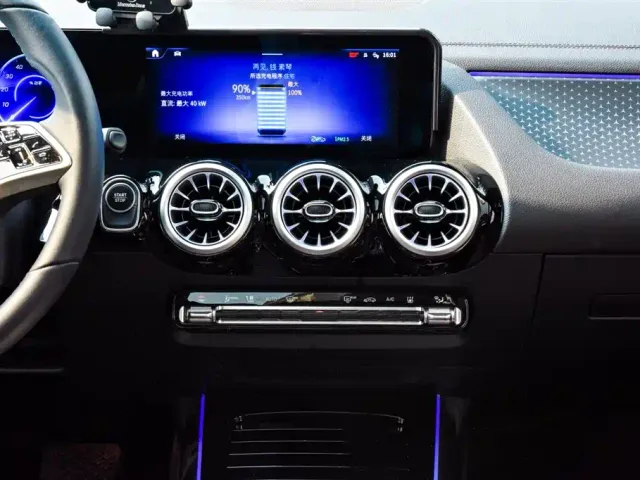 Mercedes-Benz EQA — Фото автомобиля 9