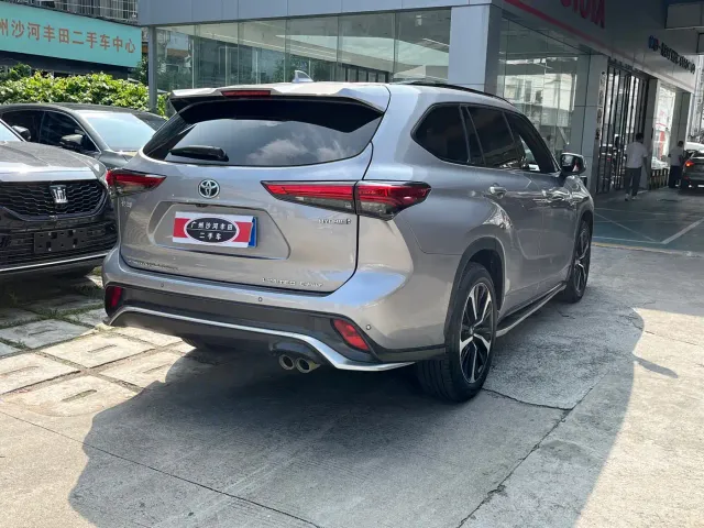 Toyota Crown Kluger 2021 2.5L HEV AWD Flagship Edition — Фото автомобиля 8