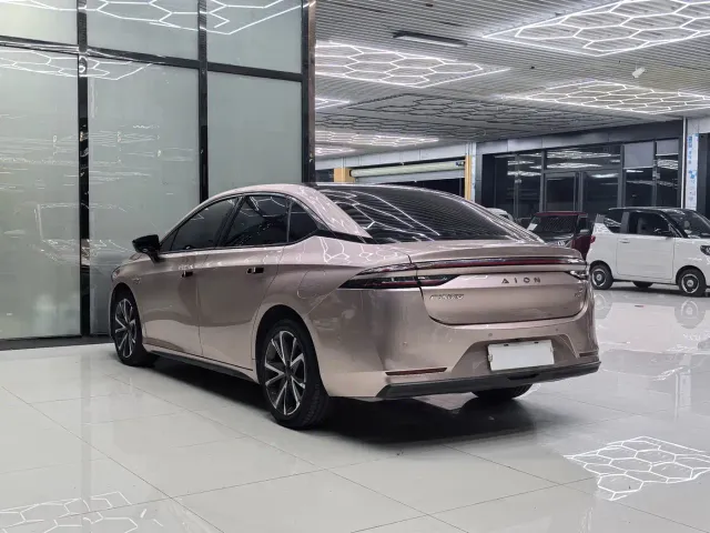 GAC Aion S Plus — Фото автомобиля 7