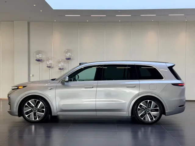 Li Auto L9 — Фото автомобиля 7