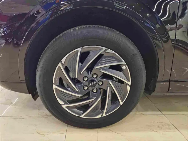 Lincoln Corsair — Фото автомобиля 10
