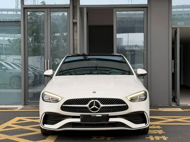 Mercedes-Benz C-Class — Фото автомобиля 2