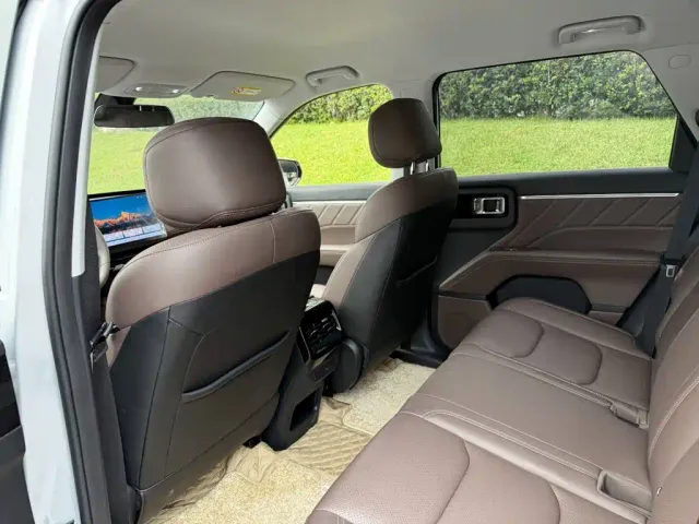 Wuling Starlight 560 — Фото автомобиля 11