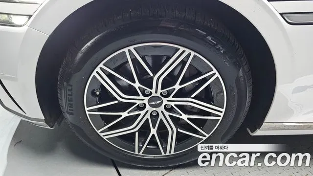 Genesis G90 — Фото автомобиля 3